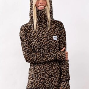 Hooded leopard print base layer top